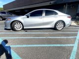 Used 2018 Toyota Camry LE image 2