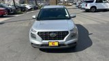 Certified 2022 Hyundai Venue SE image 2