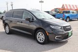 Used 2022 Chrysler Pacifica Touring-L image 4
