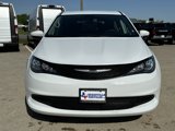 Used 2023 Chrysler Voyager LX image 2
