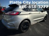 Used 2024 Ford Edge SE w/ Black Appearance Package image 5