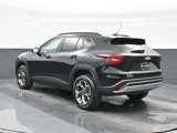 New 2025 Chevrolet Trax LT image 4