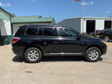 Used 2013 Toyota Highlander FWD image 2