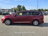 Used 2017 Chrysler Pacifica Touring-L Plus w/ Tire & Wheel Group image 4
