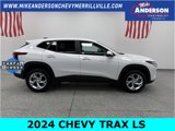 Used 2024 Chevrolet Trax LS w/ LS Convenience Package image 3