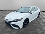 Used 2023 Toyota Camry SE image 2