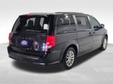Used 2016 Dodge Grand Caravan SXT image 3