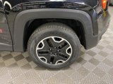 Used 2017 Jeep Renegade Trailhawk image 2