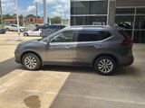 Used 2020 Nissan Rogue SV image 3