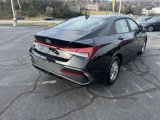 Used 2025 Hyundai Elantra SE image 5