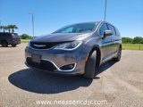 Used 2018 Chrysler Pacifica Limited w/ Tire & Wheel Group image 3