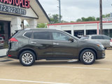 Used 2017 Nissan Rogue SV image 3