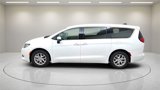 Used 2023 Chrysler Voyager LX image 4