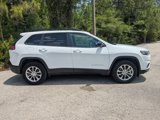Certified 2022 Jeep Cherokee Latitude Lux w/ Sun & Sound Group image 2