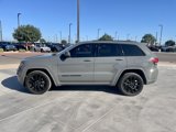 Used 2021 Jeep Grand Cherokee Laredo X image 2