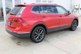 Certified 2022 Volkswagen Tiguan SE image 6