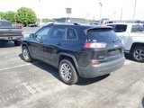 Used 2020 Jeep Cherokee Latitude w/ Cold Weather Group image 3