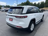 Used 2023 Jeep Grand Cherokee Laredo w/ Luxury Tech Group I image 3