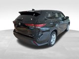 Used 2021 Toyota Highlander LE image 4