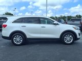 Used 2017 Kia Sorento LX image 3