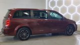 Used 2017 Dodge Grand Caravan SE image 4