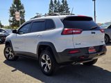 Used 2017 Jeep Cherokee Trailhawk image 5