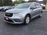Used 2021 Chrysler Pacifica Touring-L image 2