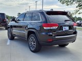 Used 2017 Jeep Grand Cherokee Limited image 2