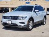 Used 2018 Volkswagen Tiguan SE w/ Panoramic Sunroof Package image 2