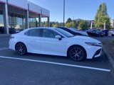Used 2022 Toyota Camry SE image 3