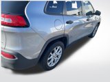 Used 2017 Jeep Cherokee Sport w/ Cold Weather Group image 2