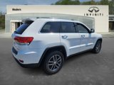Used 2018 Jeep Grand Cherokee Limited w/ Luxury Group II image 4