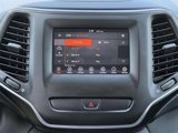 Used 2019 Jeep Cherokee Latitude w/ Cold Weather Group image 3