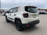 Used 2015 Jeep Renegade Sport image 5