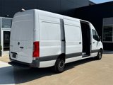 Used 2022 Mercedes-Benz Sprinter 2500 image 3