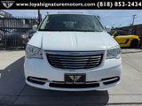 Used 2015 Chrysler Town & Country Touring image 2