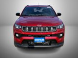 New 2025 Jeep Compass Latitude image 2