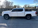 Used 2018 Toyota Tacoma SR image 2