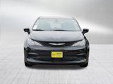 Used 2022 Chrysler Voyager LX image 2