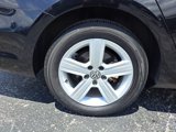 Used 2018 Volkswagen Golf SE image 3