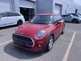 Used 2018 MINI Cooper 2-Door Hardtop image 2