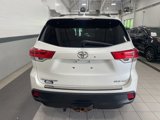 Used 2017 Toyota Highlander XLE image 4