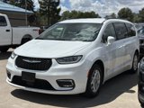 Used 2022 Chrysler Pacifica Touring-L image 2