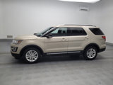 Used 2017 Ford Explorer XLT image 2