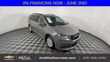 Used 2022 Chrysler Pacifica Touring-L image 2