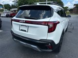 Used 2024 Kia Seltos EX image 3