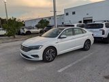 Used 2020 Volkswagen Jetta SEL Premium image 2