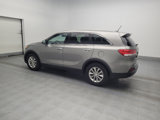 Used 2017 Kia Sorento LX image 3
