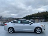 Used 2018 Ford Fusion SE w/ Fusion SE Technology Package image 2