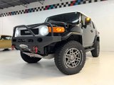 Used 2013 Toyota FJ Cruiser 4WD w/ Upgrade Pkg image 2